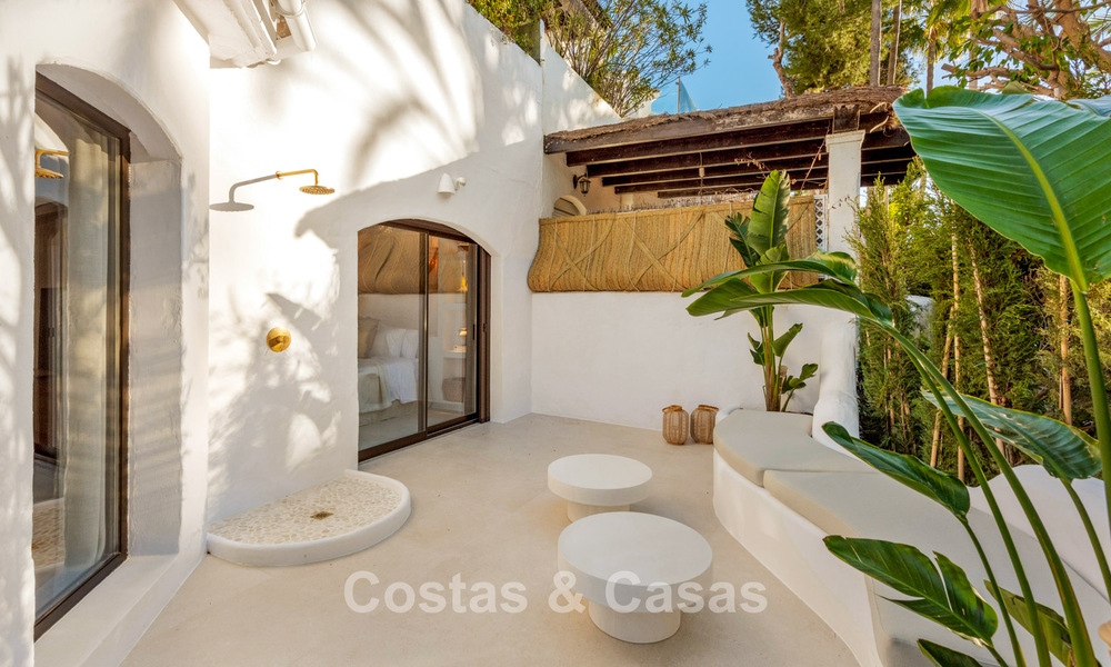 Appartementen te koop in “Golden Beach” een eerstelijns strandcomplex in Elviria, Oost-Marbella 805253