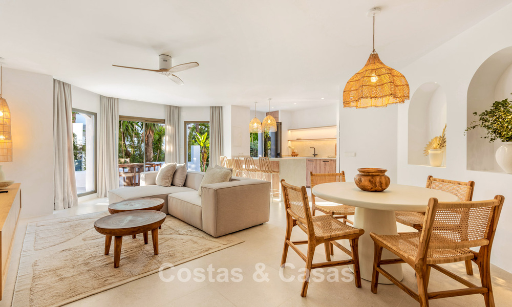 Appartementen te koop in “Golden Beach” een eerstelijns strandcomplex in Elviria, Oost-Marbella 805254