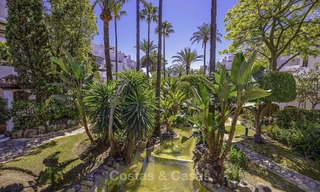 Appartementen te koop in “Golden Beach” een eerstelijns strandcomplex in Elviria, Oost-Marbella 805268 