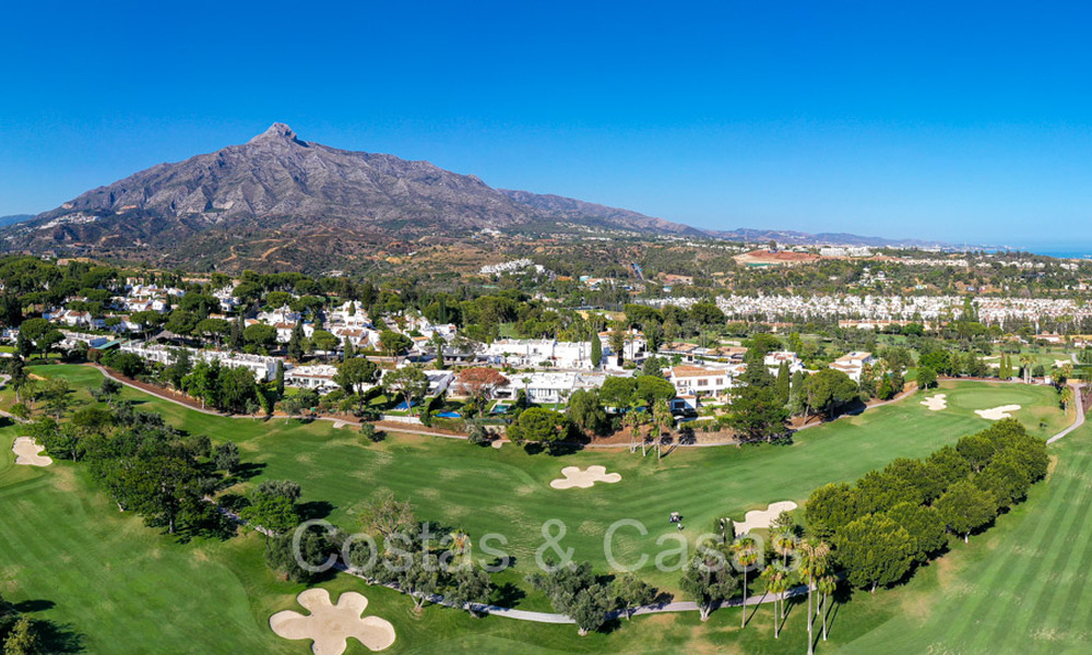 Huizen te koop in “Peña Blanca”, een 24u beveiligde urbanisatie omgeven door de Aloha golfbaan in Nueva Andalucía, Marbella 805203