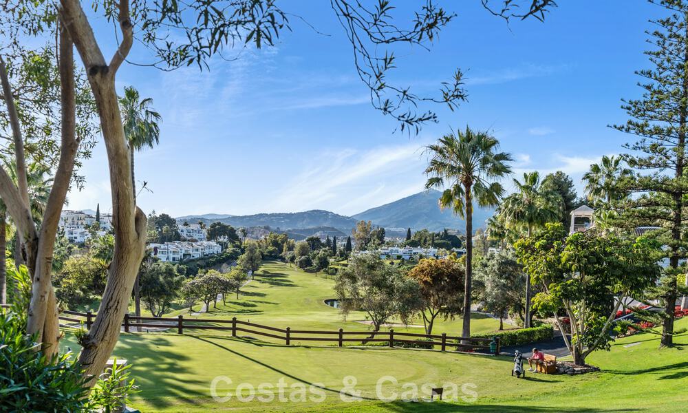 Huizen te koop in “Peña Blanca”, een 24u beveiligde urbanisatie omgeven door de Aloha golfbaan in Nueva Andalucía, Marbella 805228