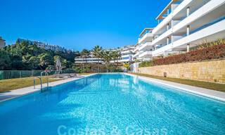 Moderne luxe appartementen te koop met zeezicht in Botanic, een beveiligde urbanisatie in Benahavis - Marbella 805485 