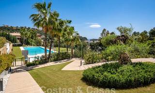 Moderne luxe appartementen te koop met zeezicht in Botanic, een beveiligde urbanisatie in Benahavis - Marbella 805486 