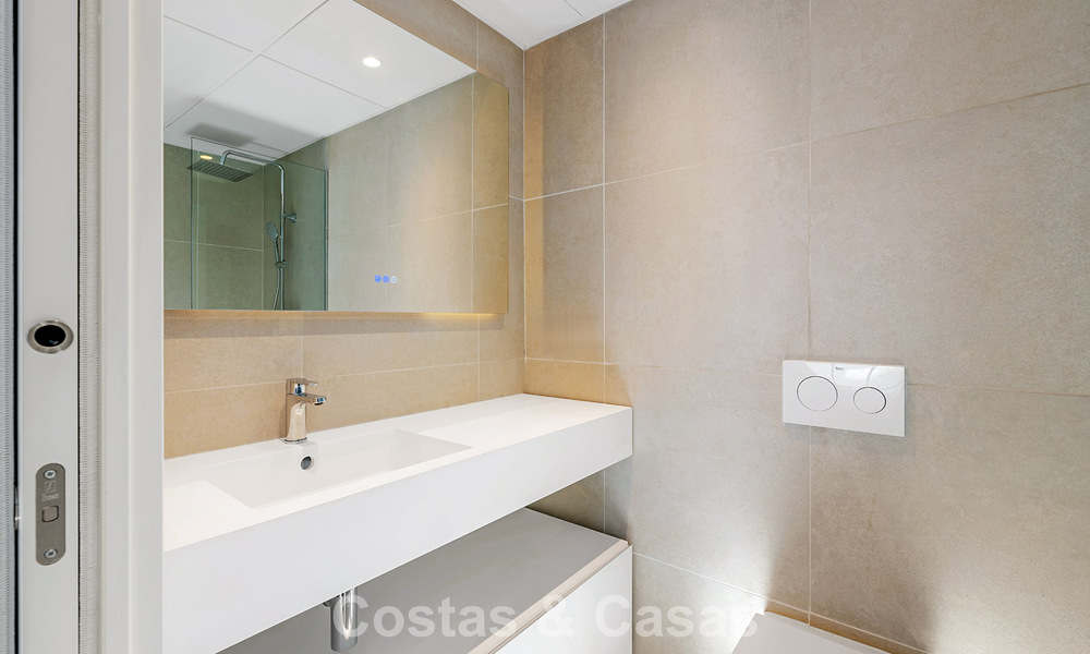 5 exclusieve geschakelde woningen te koop in het charmant oud-centrum van Estepona 805645