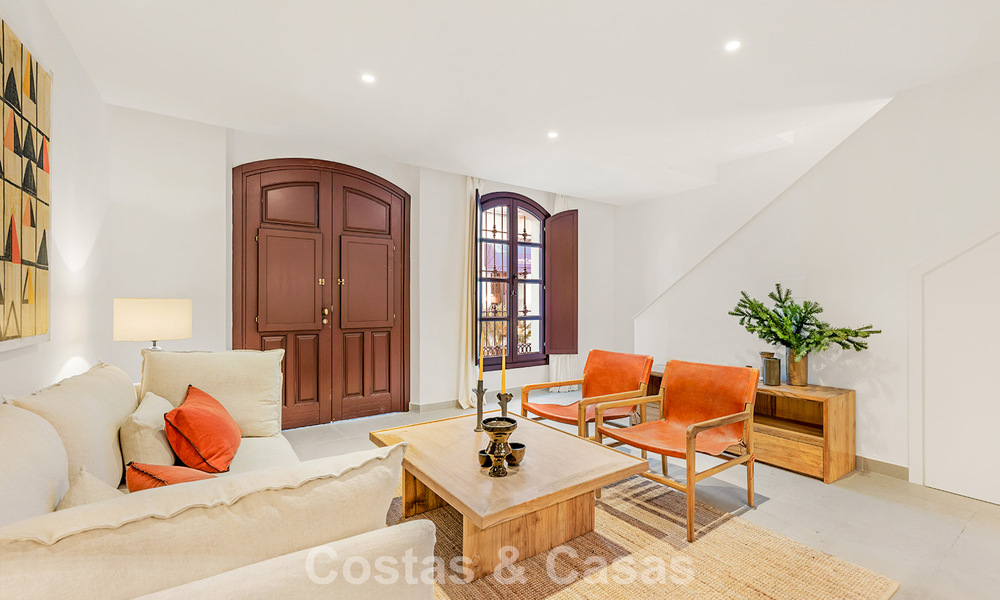 5 exclusieve geschakelde woningen te koop in het charmant oud-centrum van Estepona 805659