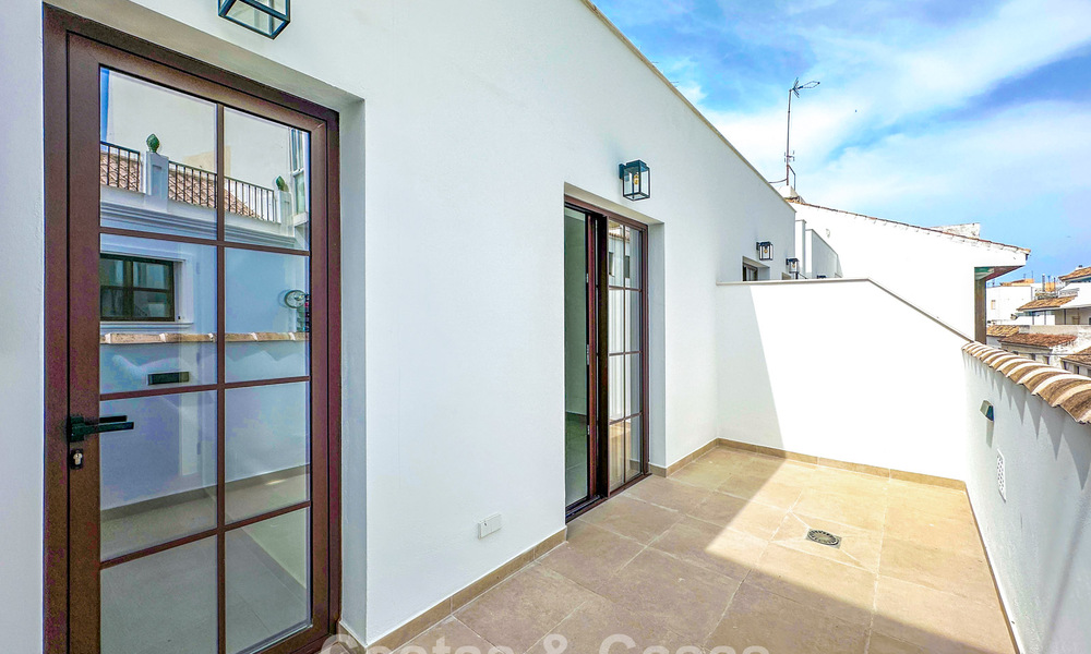 5 exclusieve geschakelde woningen te koop in het charmant oud-centrum van Estepona 805671