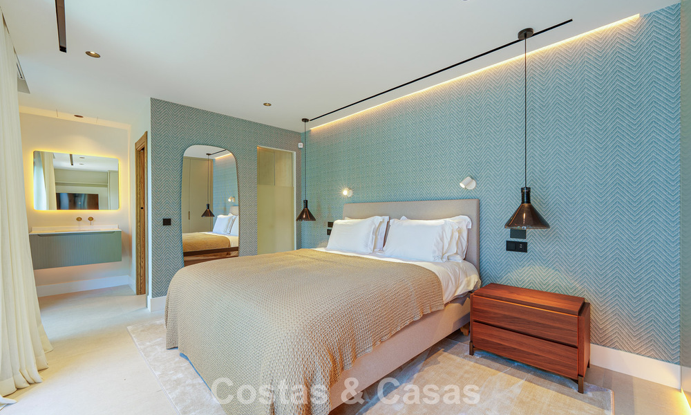 Luxueuze, gelijkvloerse villa met verwarmd zwembad te koop, beachside nabij Puerto Banus en San Pedro, Marbella 805778