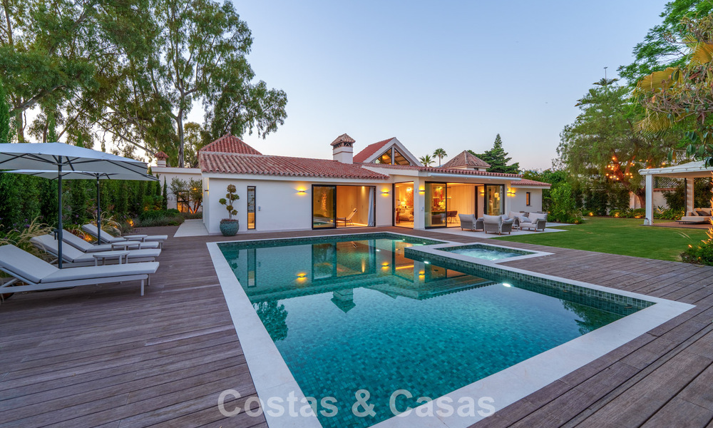 Luxueuze, gelijkvloerse villa met verwarmd zwembad te koop, beachside nabij Puerto Banus en San Pedro, Marbella 805781