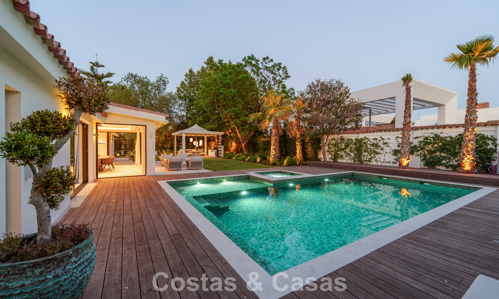 Luxueuze, gelijkvloerse villa met verwarmd zwembad te koop, beachside nabij Puerto Banus en San Pedro, Marbella 805787