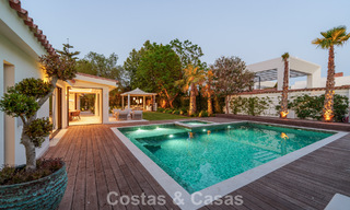 Luxueuze, gelijkvloerse villa met verwarmd zwembad te koop, beachside nabij Puerto Banus en San Pedro, Marbella 805787 