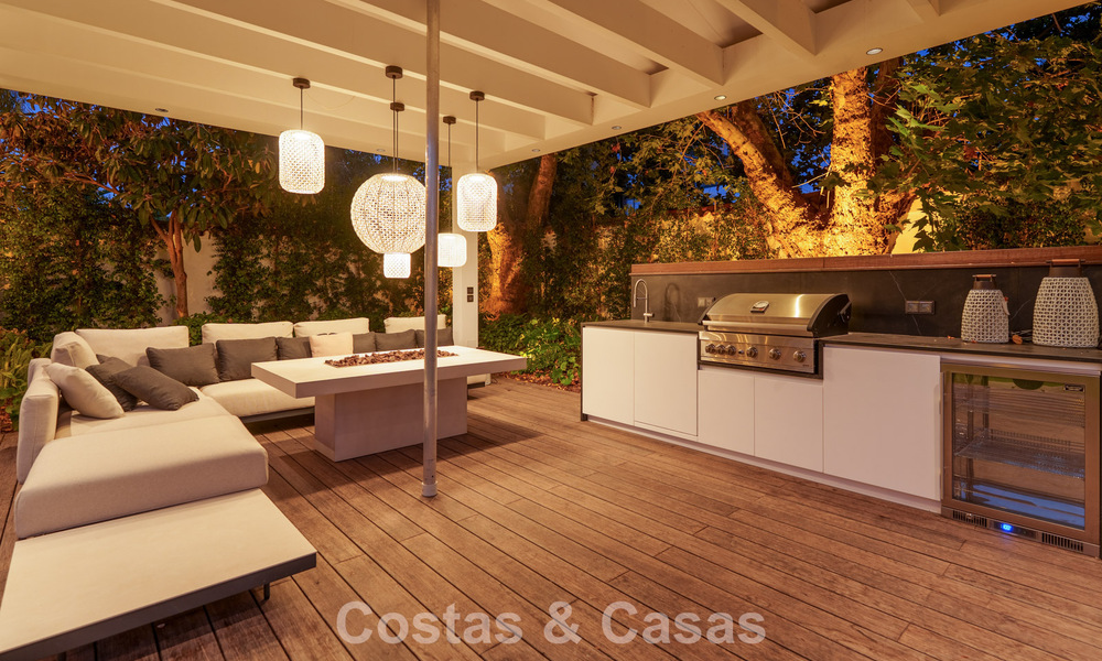 Luxueuze, gelijkvloerse villa met verwarmd zwembad te koop, beachside nabij Puerto Banus en San Pedro, Marbella 805790