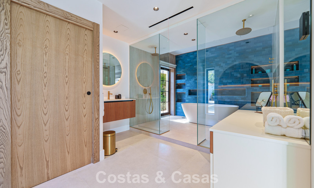 Luxueuze, gelijkvloerse villa met verwarmd zwembad te koop, beachside nabij Puerto Banus en San Pedro, Marbella 805803