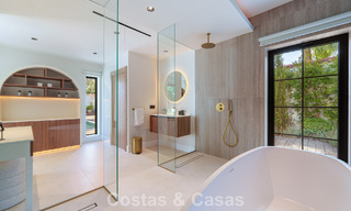 Luxueuze, gelijkvloerse villa met verwarmd zwembad te koop, beachside nabij Puerto Banus en San Pedro, Marbella 805806 