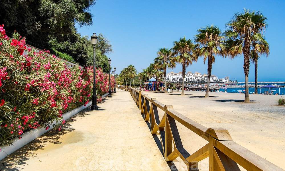 Luxueuze, gelijkvloerse villa met verwarmd zwembad te koop, beachside nabij Puerto Banus en San Pedro, Marbella 806108