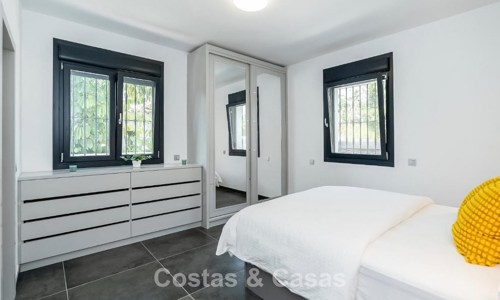 Moderne Spaanse villa met een groot zwembad te koop in Nueva Andalucia, Marbella 805931