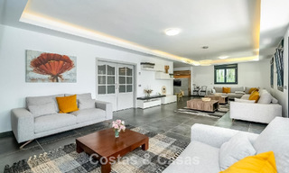 Moderne Spaanse villa met een groot zwembad te koop in Nueva Andalucia, Marbella 805948 