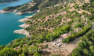Luxe totaalrenovatieproject met privé-schiereiland en panoramisch zicht op het meer te koop in Istan, Marbella 805844 