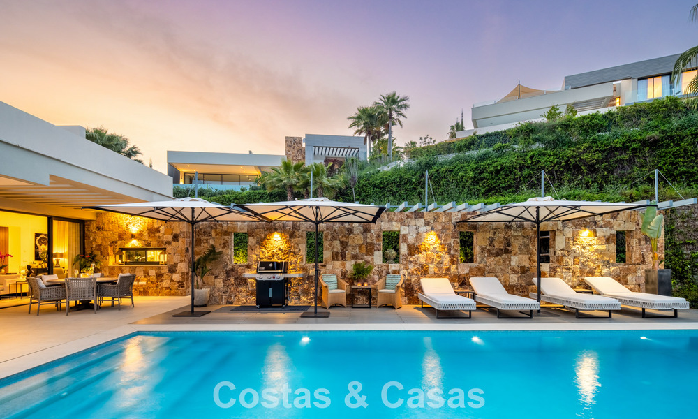 Luxe moderne villa met zeezicht te koop in Nueva Andalucia’s golfvallei, Marbella 806060