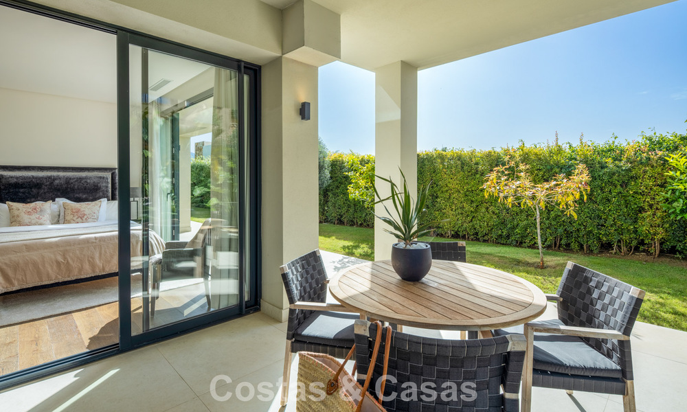 Luxe moderne villa met zeezicht te koop in Nueva Andalucia’s golfvallei, Marbella 806065