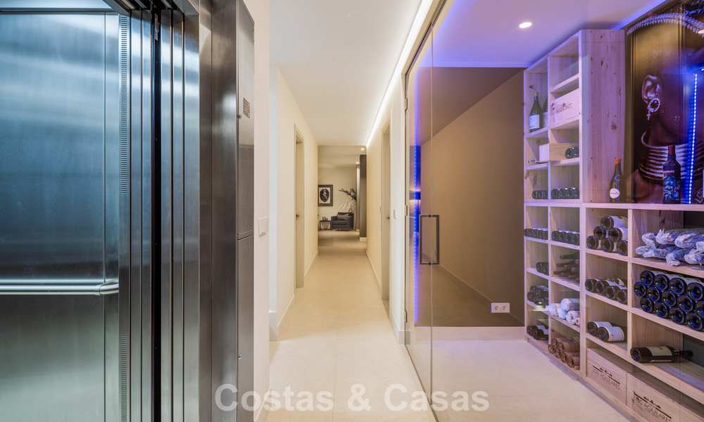 Luxe moderne villa met zeezicht te koop in Nueva Andalucia’s golfvallei, Marbella 806083