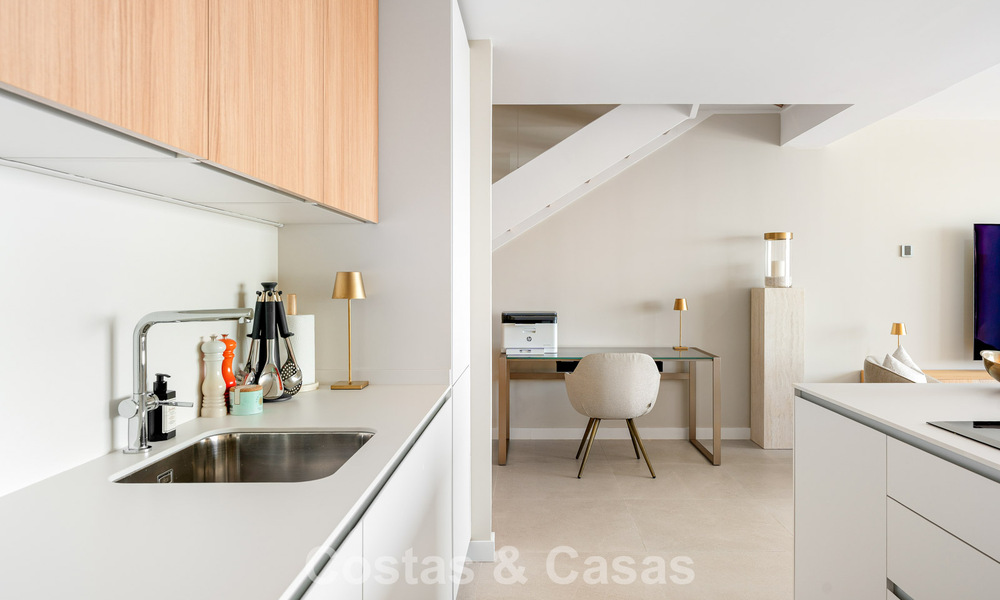 Nieuw duplex appartement met panoramisch zeezicht te koop op de New Golden Mile tussen Marbella en Estepona 806127