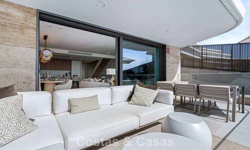 Nieuw duplex appartement met panoramisch zeezicht te koop op de New Golden Mile tussen Marbella en Estepona 806134