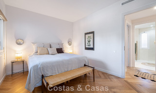 Volledig gerenoveerd appartement met panoramisch zeezicht te koop in de golfvallei van Nueva Andalucia, Marbella 806172 