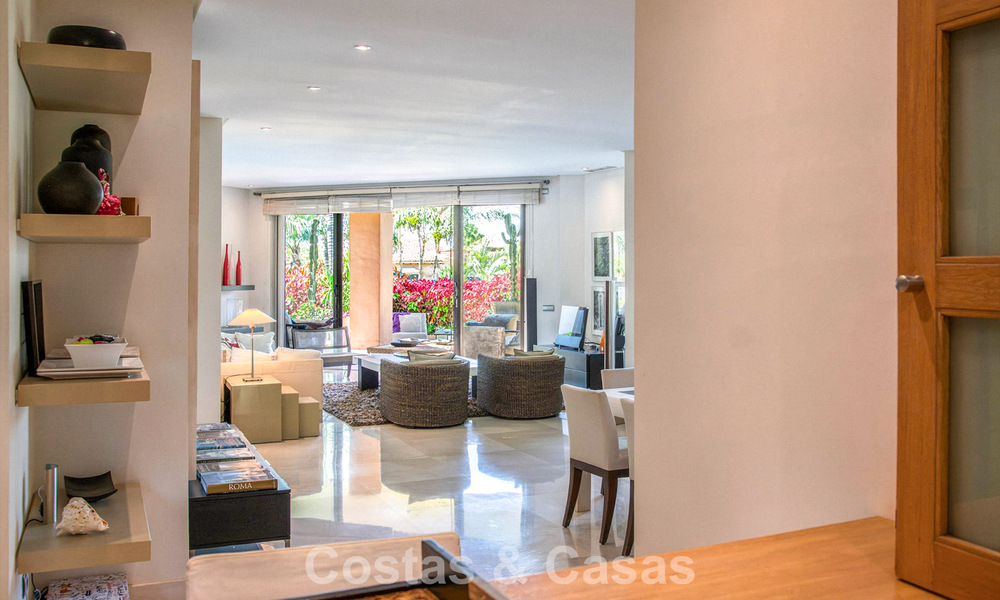 Exclusief gelijkvloers appartement met privétuin te koop op de Golden Mile van Marbella 806203