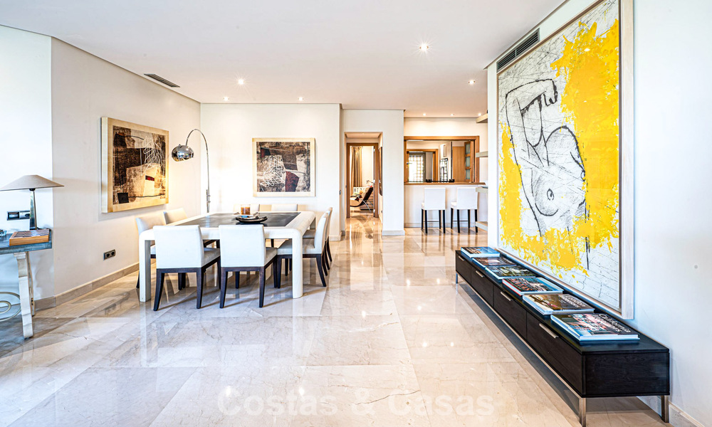 Exclusief gelijkvloers appartement met privétuin te koop op de Golden Mile van Marbella 806207