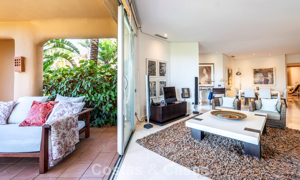 Exclusief gelijkvloers appartement met privétuin te koop op de Golden Mile van Marbella 806212