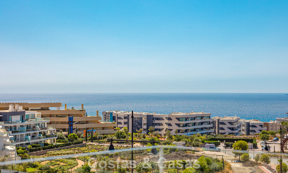 Moderne luxevilla met zeezicht te koop in El Higueron, Fuengirola - Costa del Sol 806264