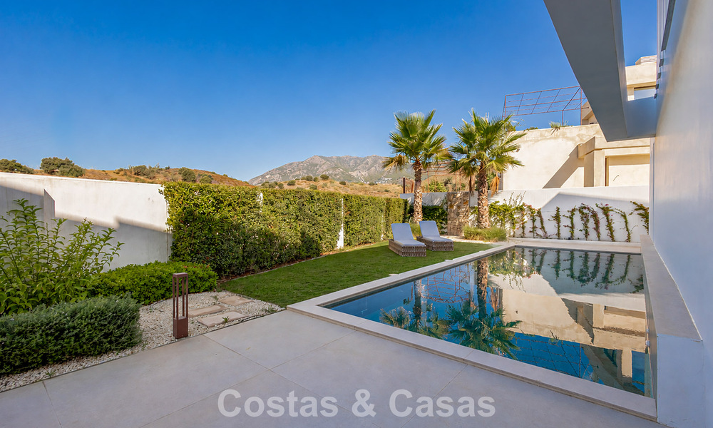 Moderne luxevilla met zeezicht te koop in El Higueron, Fuengirola - Costa del Sol 806285