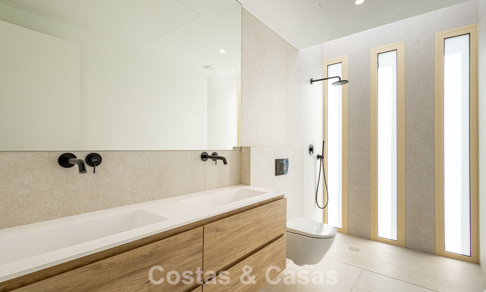 Moderne luxevilla met zeezicht te koop in El Higueron, Fuengirola - Costa del Sol 806298