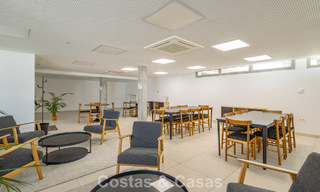 Modern penthouse met royaal solarium te koop op een steenworp afstand van het strand in Elviria, Oost-Marbella 806390 