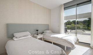 Modern penthouse met royaal solarium te koop op een steenworp afstand van het strand in Elviria, Oost-Marbella 806395 
