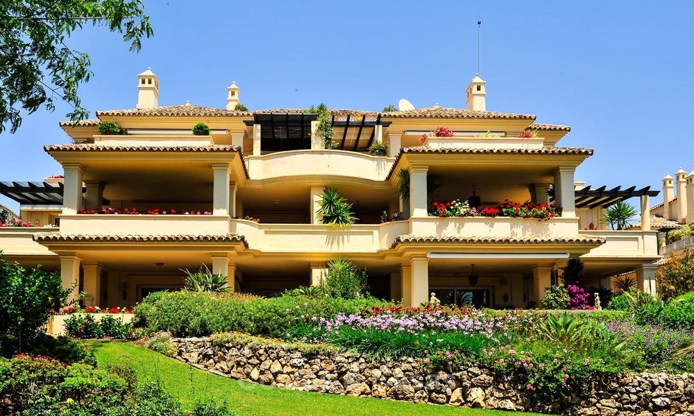 Luxe appartementen en penthouses te koop in exclusief eerstelijngolf complex in Nueva-Andalucia, Marbella 2369