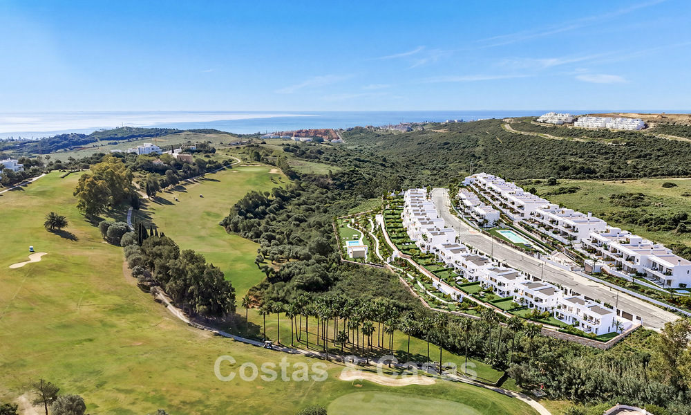 Halfvrijstaande nieuwbouwwoningen te koop in een golfomgeving van Estepona 806424