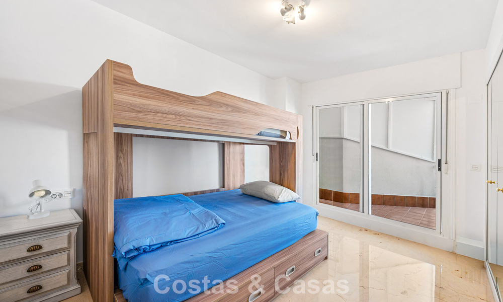 Luxueus duplex penthouse te koop direct aan de golfbaan, dicht bij alle voorzieningen in Guadalmina Alta en San Pedro, Marbella 806435