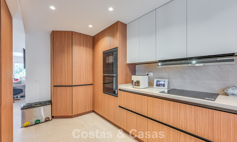 Luxueus duplex penthouse te koop direct aan de golfbaan, dicht bij alle voorzieningen in Guadalmina Alta en San Pedro, Marbella 806454