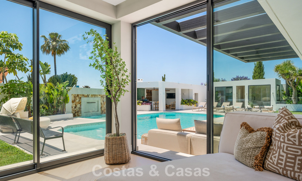 Gloenieuwe, moderne familievilla met zwembad te koop op de New Golden Mile tussen Marbella en Estepona 806629