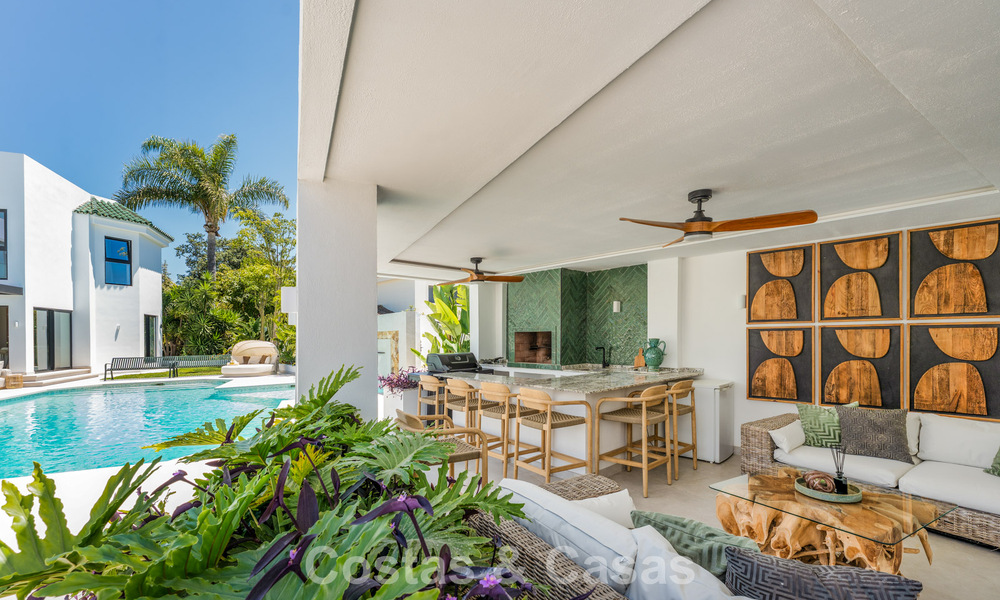 Gloenieuwe, moderne familievilla met zwembad te koop op de New Golden Mile tussen Marbella en Estepona 806632