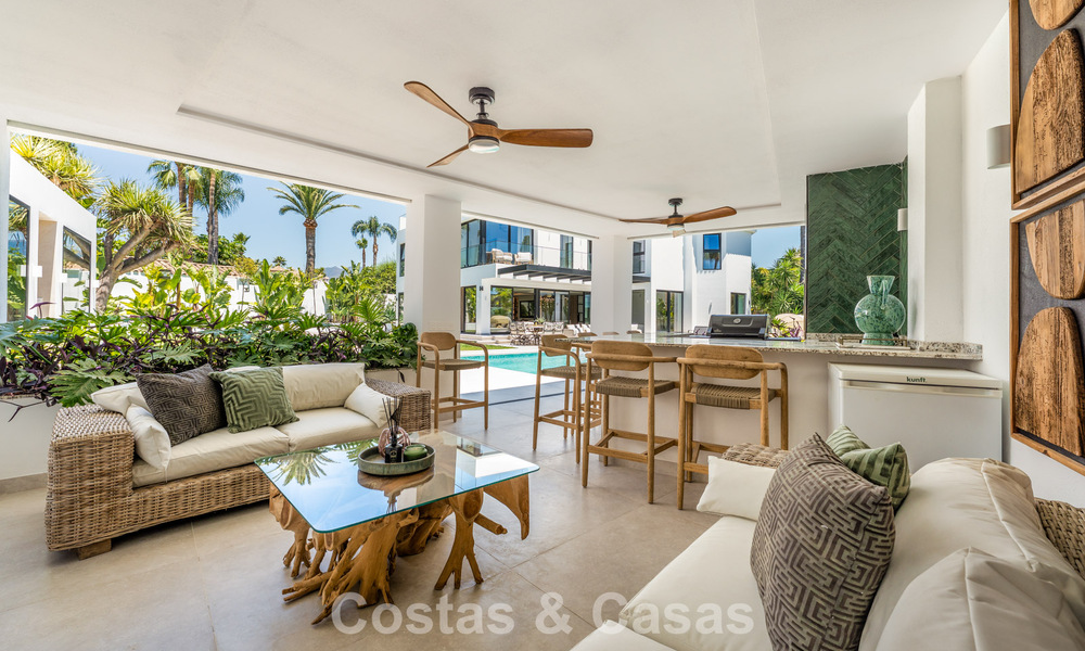 Gloenieuwe, moderne familievilla met zwembad te koop op de New Golden Mile tussen Marbella en Estepona 806633