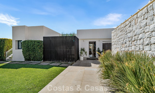 5-slaapkamer eigentijdse villa te koop direct aan de golfbaan in Nueva Andalucia, Marbella 806761 