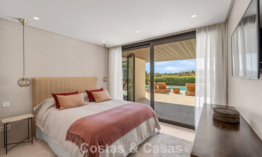 5-slaapkamer eigentijdse villa te koop direct aan de golfbaan in Nueva Andalucia, Marbella 806772