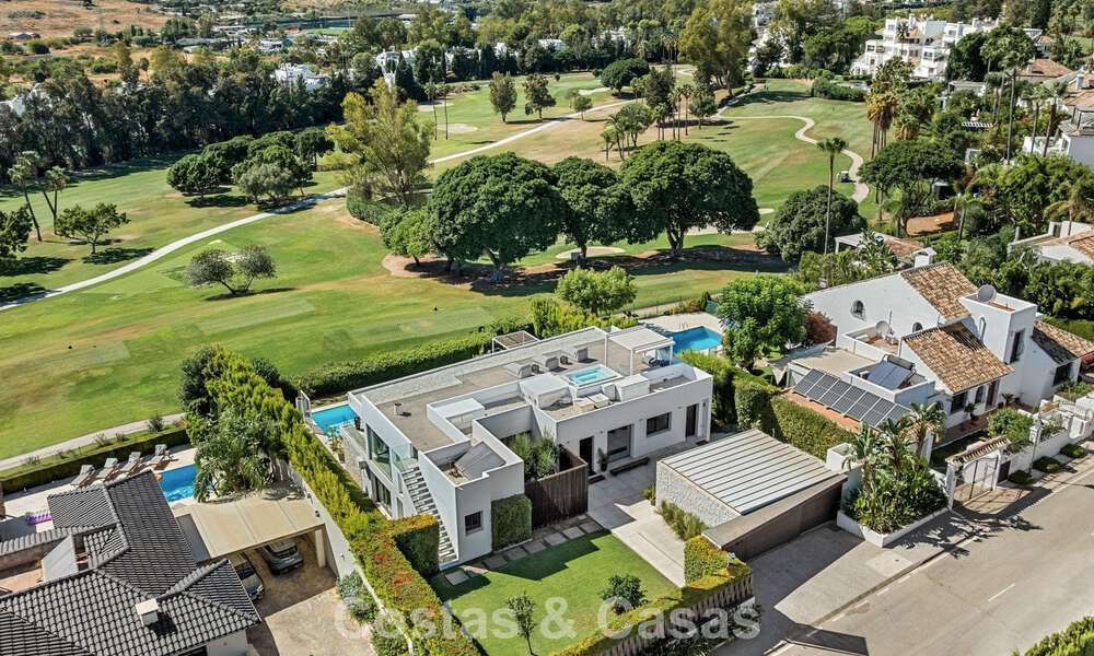 5-slaapkamer eigentijdse villa te koop direct aan de golfbaan in Nueva Andalucia, Marbella 806779