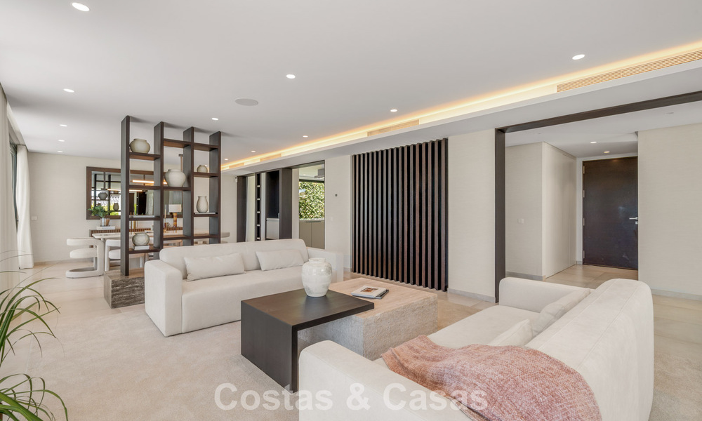 5-slaapkamer eigentijdse villa te koop direct aan de golfbaan in Nueva Andalucia, Marbella 806783