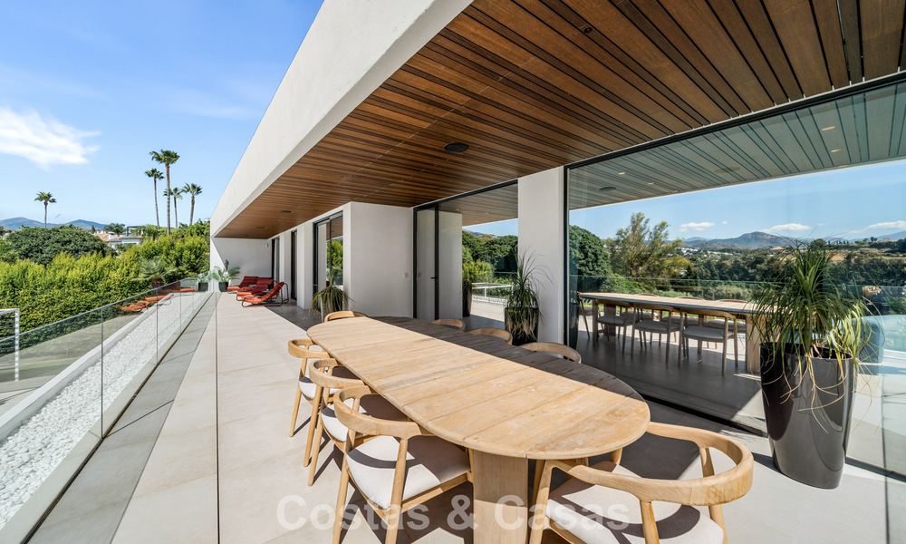 5-slaapkamer eigentijdse villa te koop direct aan de golfbaan in Nueva Andalucia, Marbella 806785
