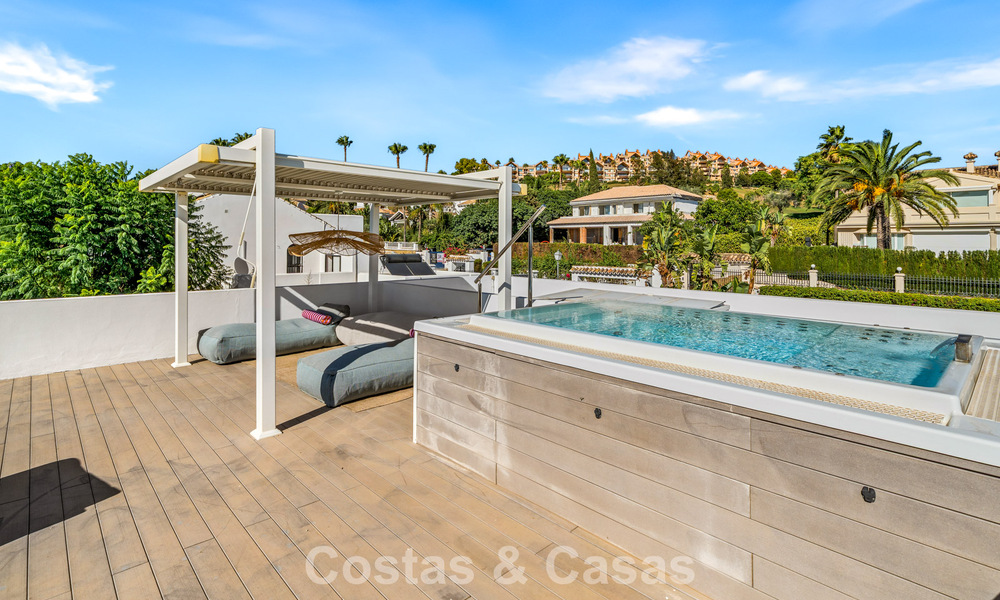5-slaapkamer eigentijdse villa te koop direct aan de golfbaan in Nueva Andalucia, Marbella 806795