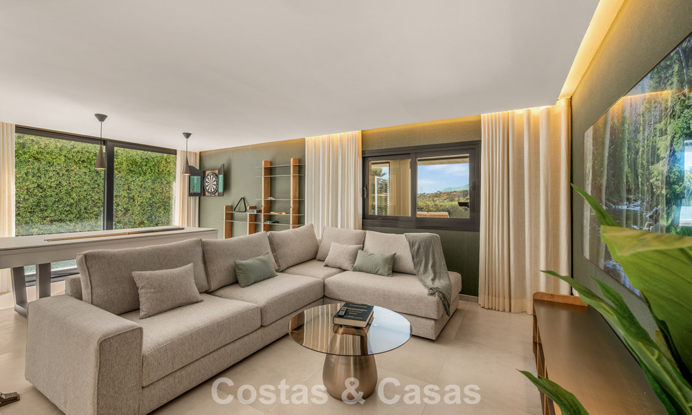 5-slaapkamer eigentijdse villa te koop direct aan de golfbaan in Nueva Andalucia, Marbella 806814
