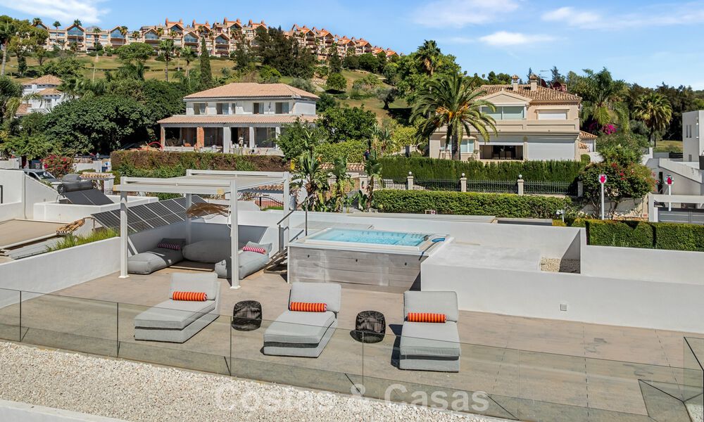 5-slaapkamer eigentijdse villa te koop direct aan de golfbaan in Nueva Andalucia, Marbella 806832